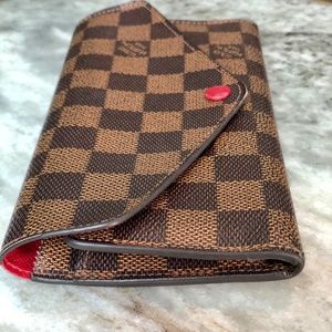 Louis Vuitton Damier Wallet